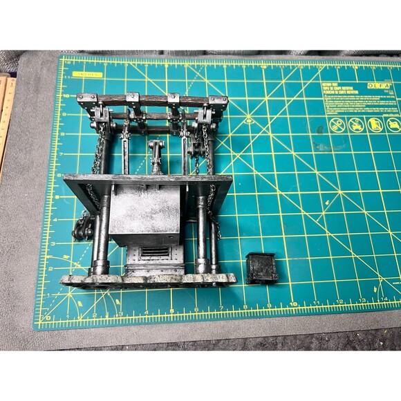 Shrek McFarlane Toys Talking Lord Farquaad Playset Duloc Dungeon Gingy Works - Picture 16 of 16